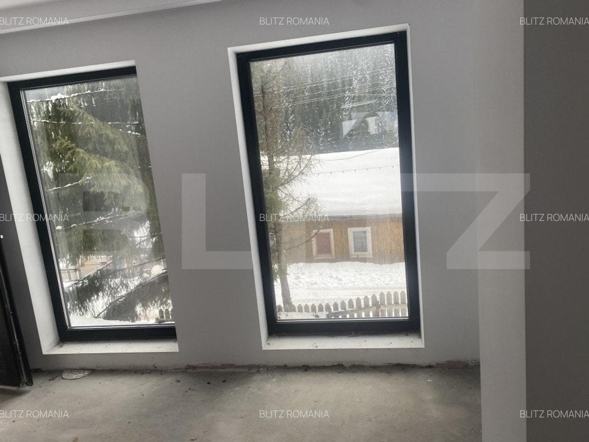 Casa de vanzare, 4 camere, 308 mp, in Vatra Dornei - 2