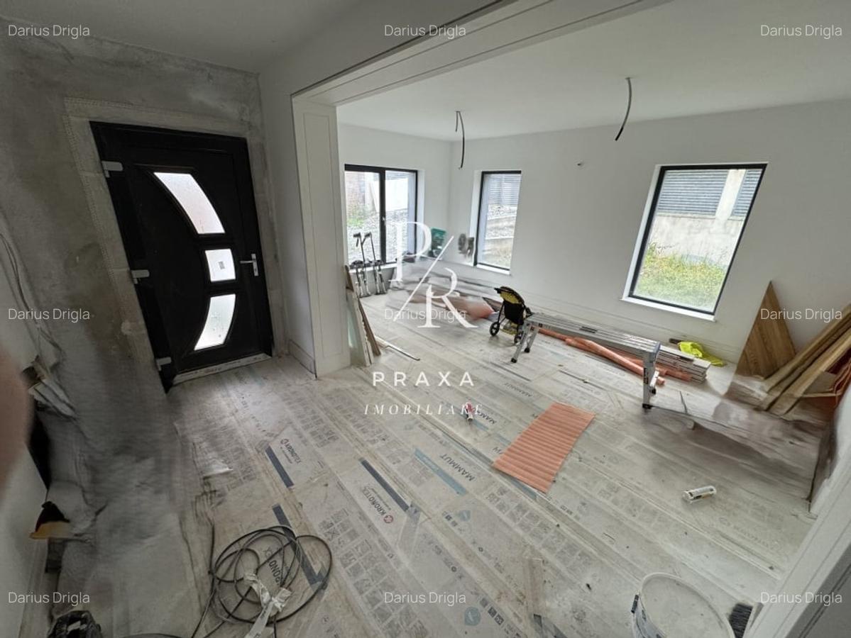 Duplex 6 camere, 180 mp, teren 405 mp, 3 parcari, zona Fagului/Eroilor! - 1
