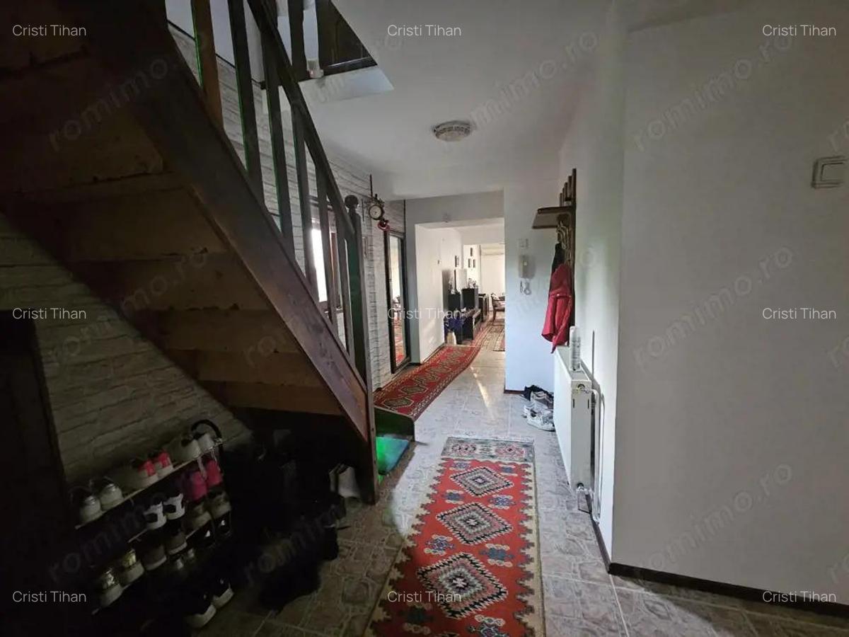 Casa 300mp utili- teren 550mp Sector 4 - Luica Giurgiului Piata Resita - 18