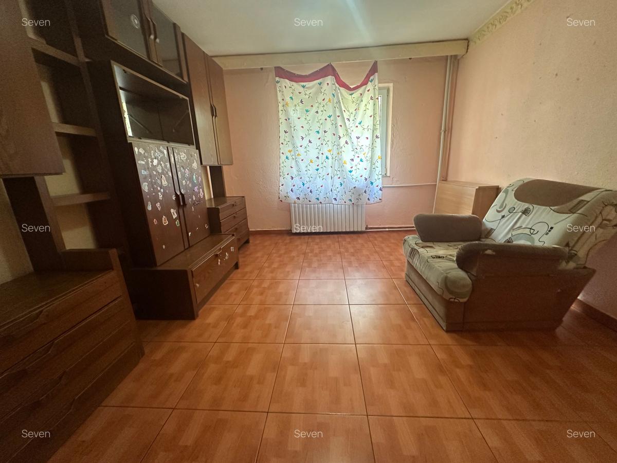 Garsoniera 21 mp - zona CET - 32.000 euro negociabil(Cod E8) - 8