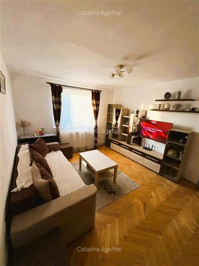Apartament cu 2 camere semidecomandat, mobilat în Florilor - 2