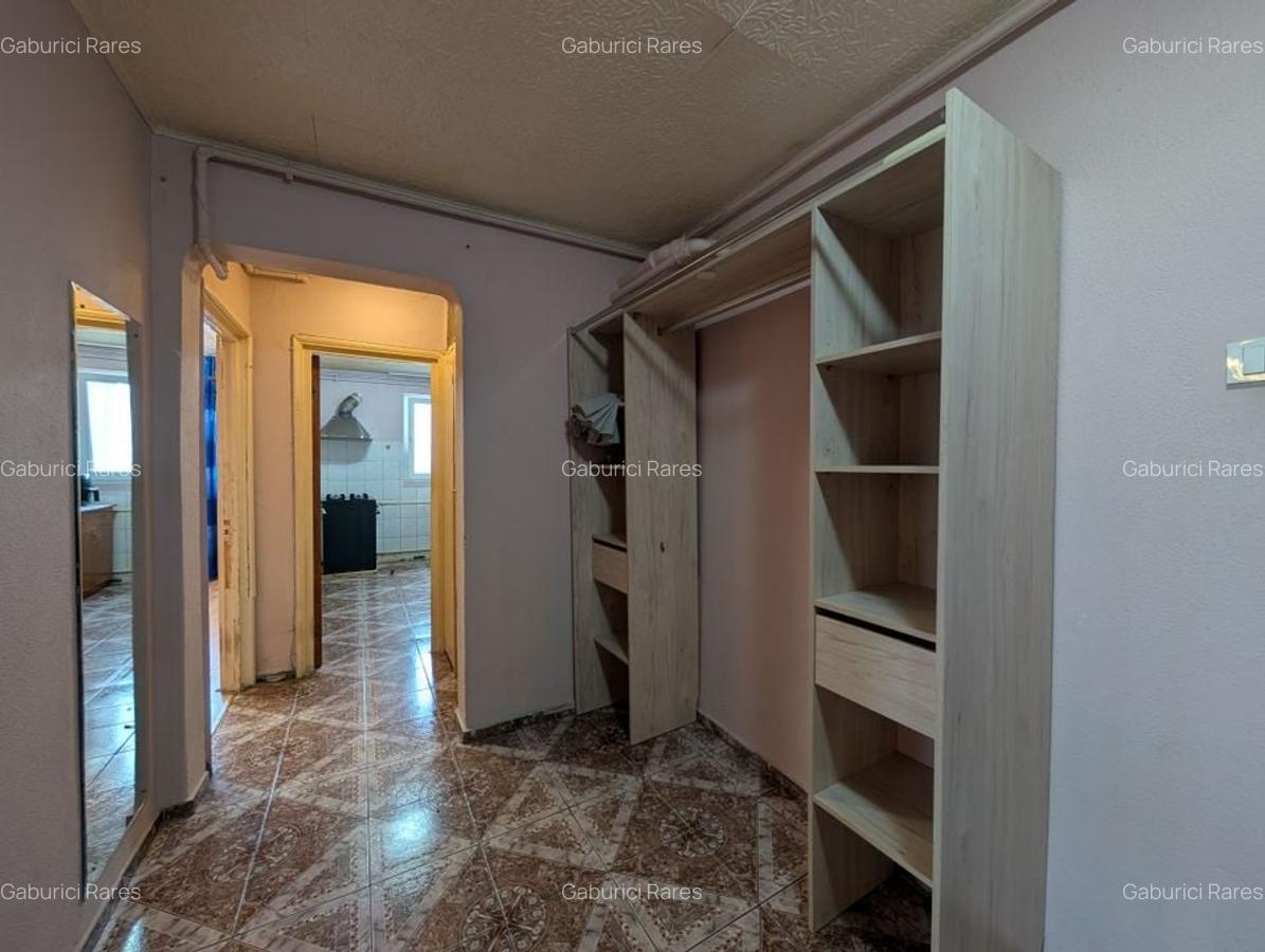 3 Camere Giulești, 60mp, Vedere Panoramică, Total de Renovat - 11 3 Camere Giulești, 60mp, Vedere Panoramică, Total de Renovat - 11