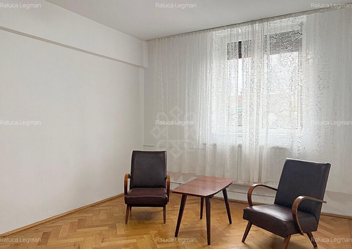Apartament cu 3 camere pe strada Republicii - 10