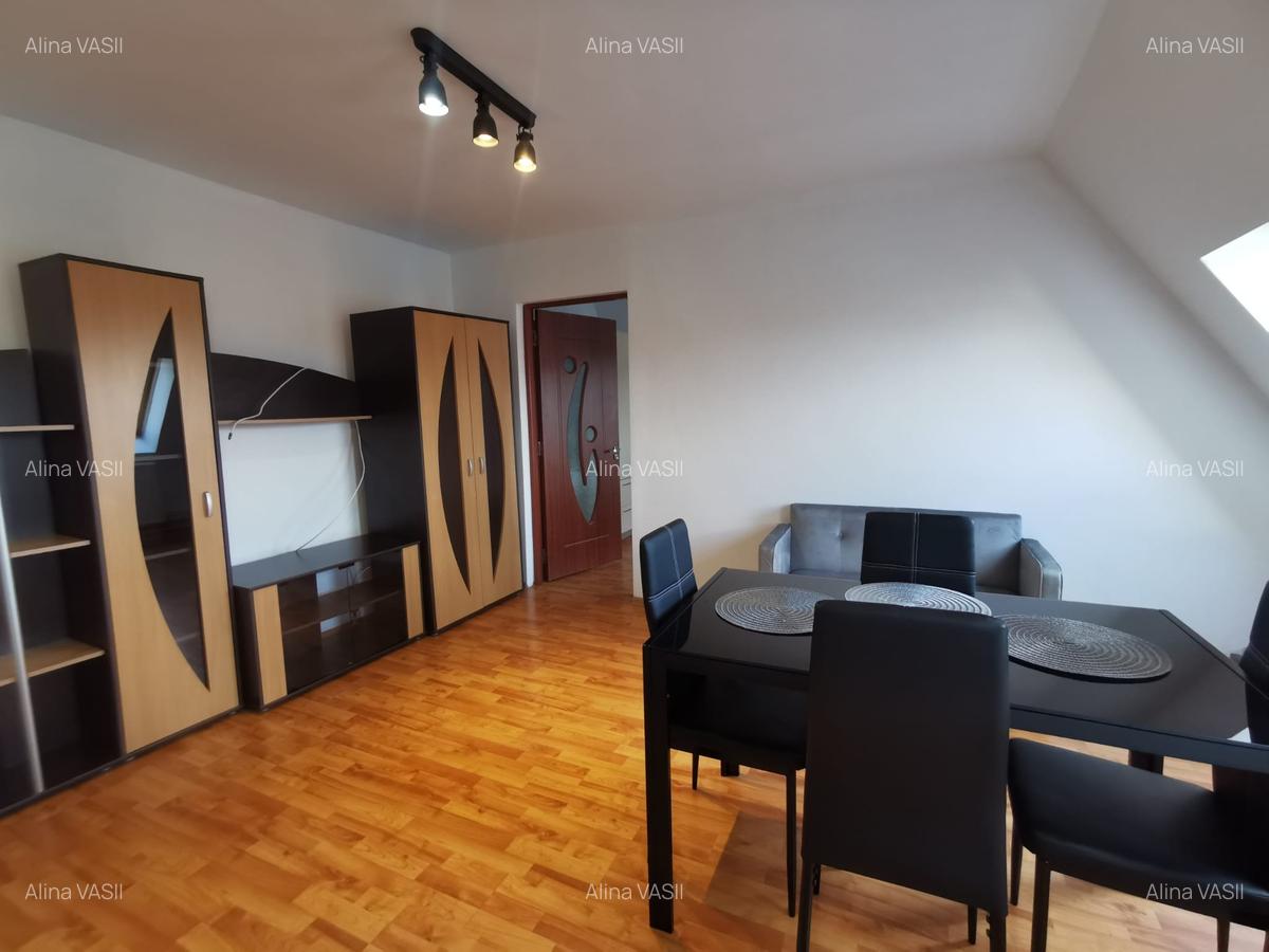 Apartament cu 3 camere semidecomandat în Complex Studențesc - 2