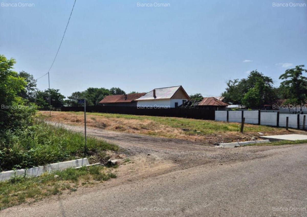 Teren intravilan parcelabil dubla deschidere Com. Lele?ti - 2