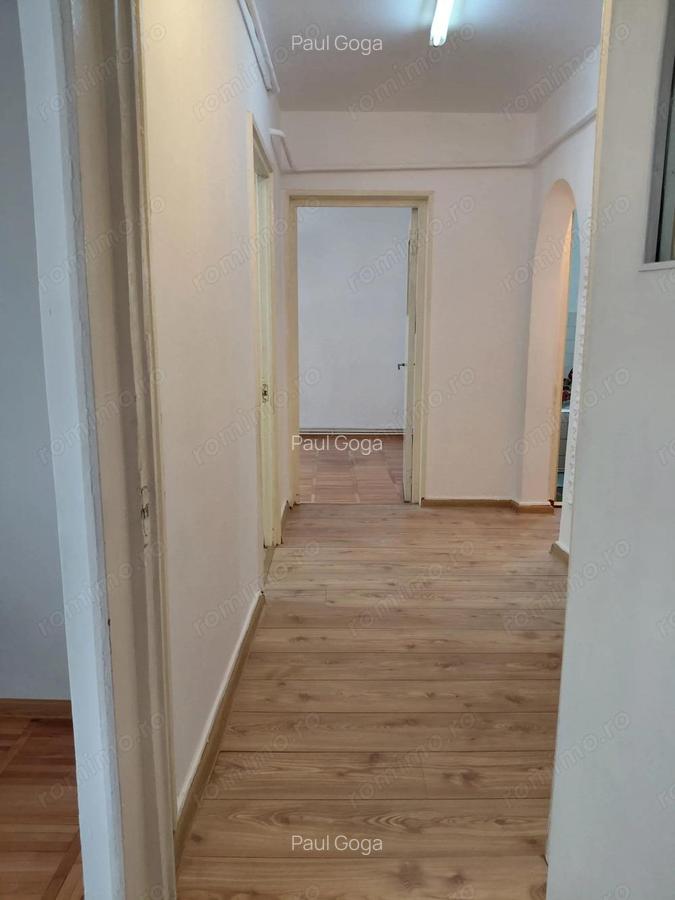 Apartament 2 camere Port, etaj 1/4 3 balcoane, centrala, geam la baie - 10