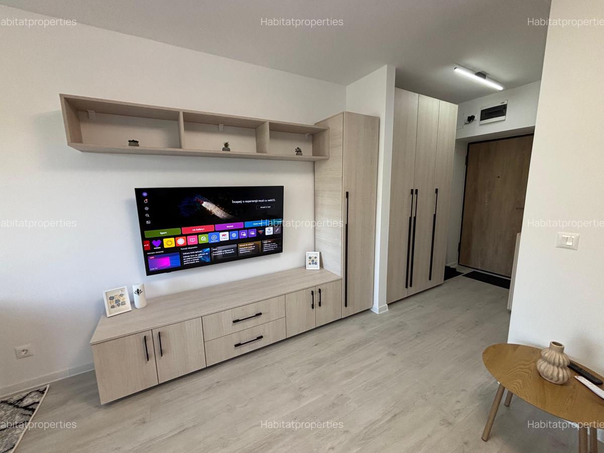 Garsoniera superba prima utilizare, Hils Republica langa Hala Laminor - 1