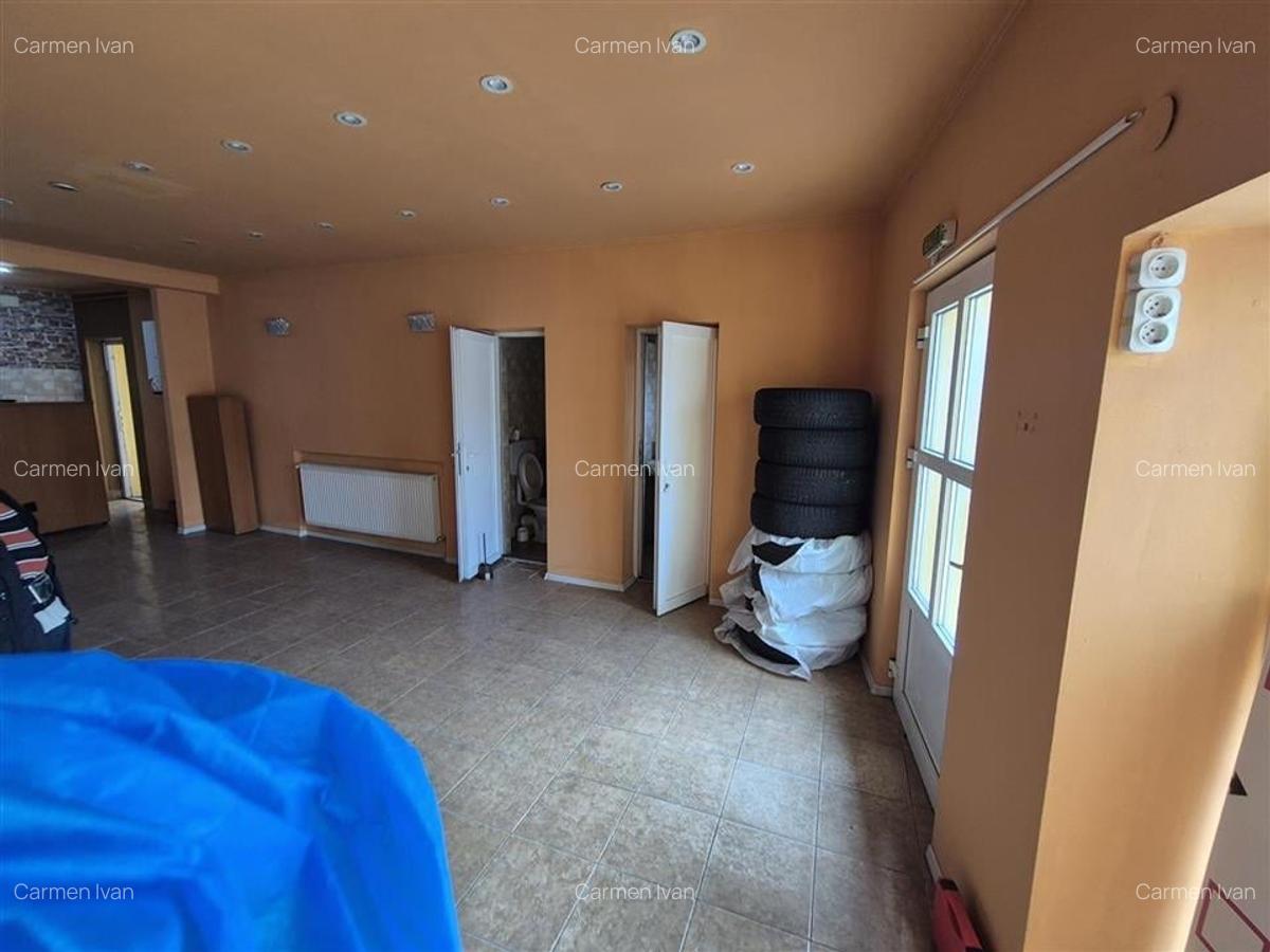 Casa 4 camere + spatiu comercial 55 mp, zona centrala - 9