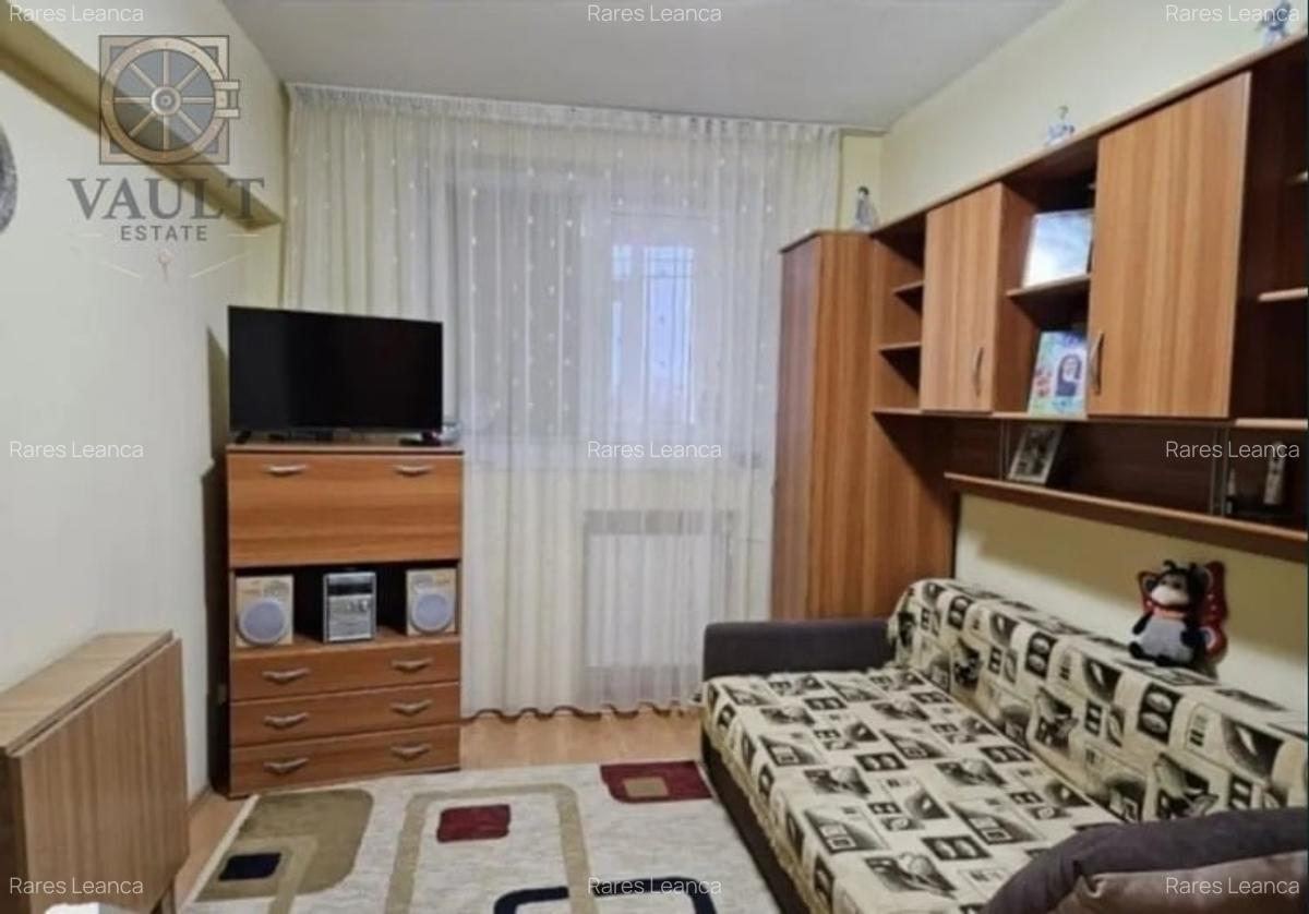 Apartament 3 camere - DECOMANDAT - zona BRANCOVEANU - 1