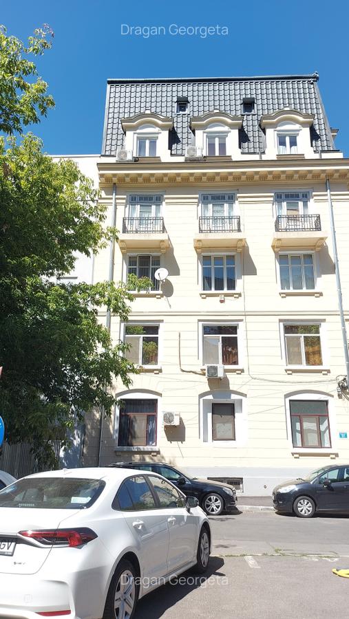UNIRII-CURTEA DE APEL vanzare  5 camere - 22