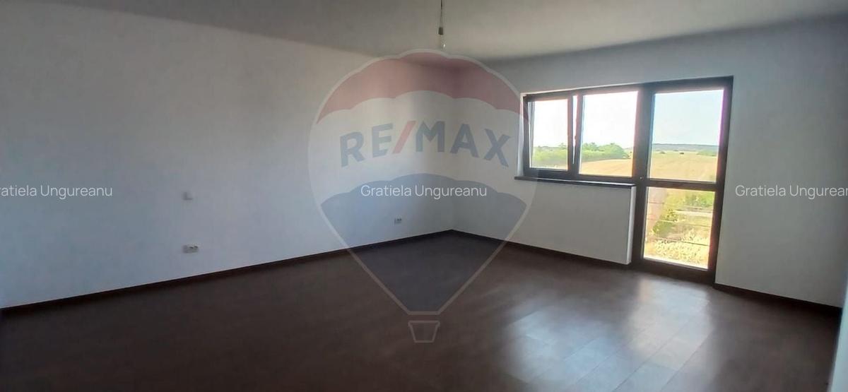 Casa individuala de vanzare cu 5 camere in Corbeanca - 3