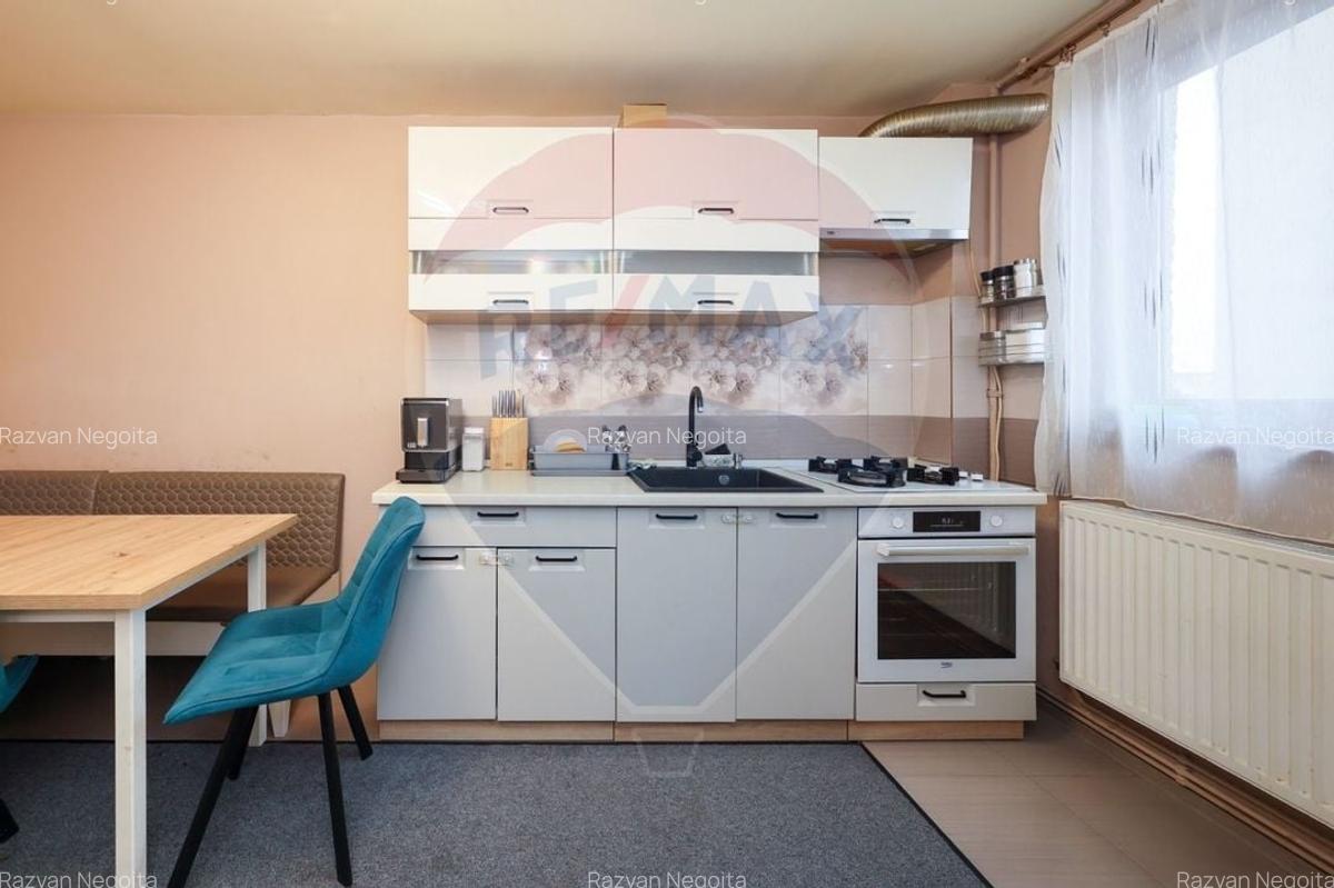 Apartament cu 3 camere de vanzare in zona Vlahuta - 9