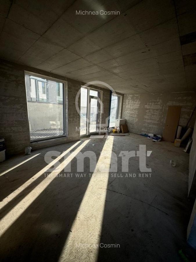 Spatiu comercial , parter de bloc nou, vitrina mare la 2 strazi, vad comercial - 4