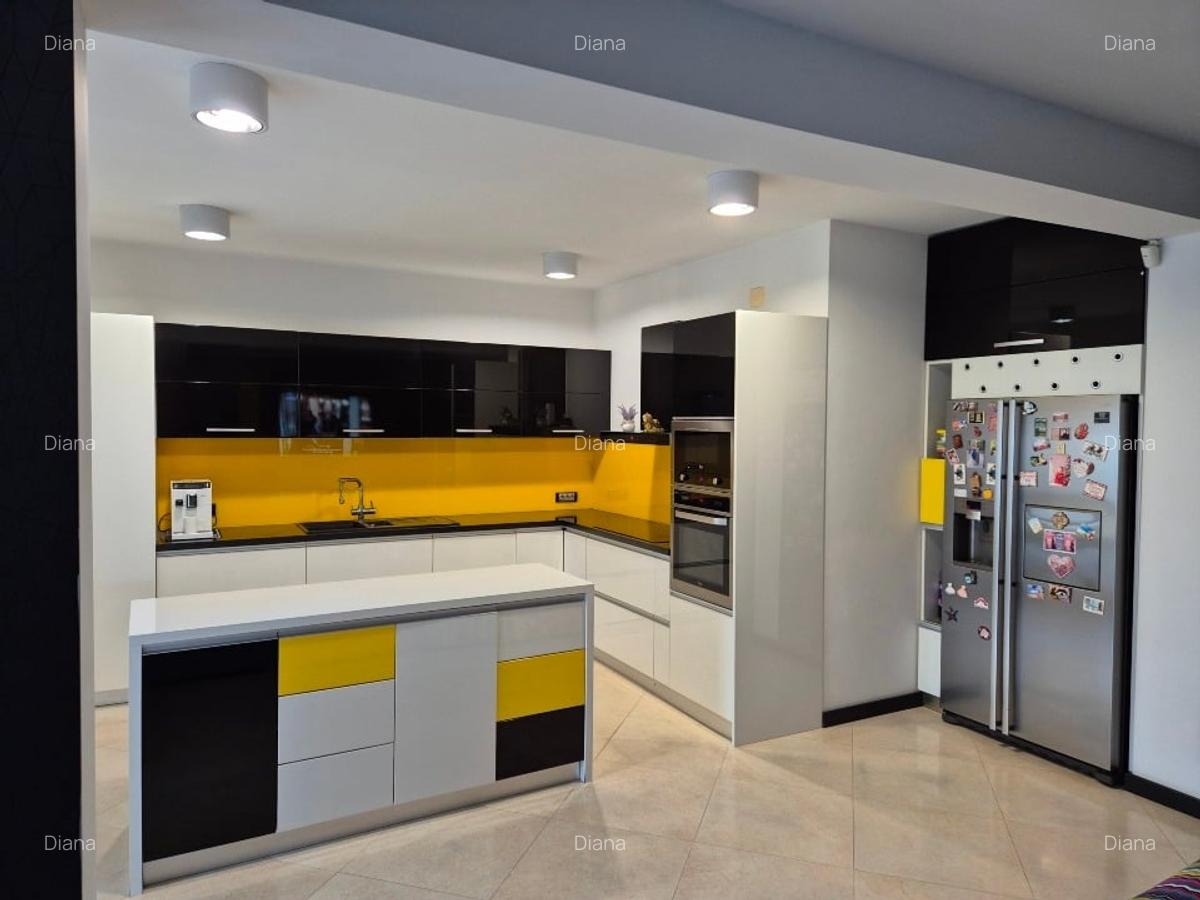 Duplex S+P+1+M, 6 camere, 304 mp SCD, curte liberă 499 mp – Str. Gloriei - 12