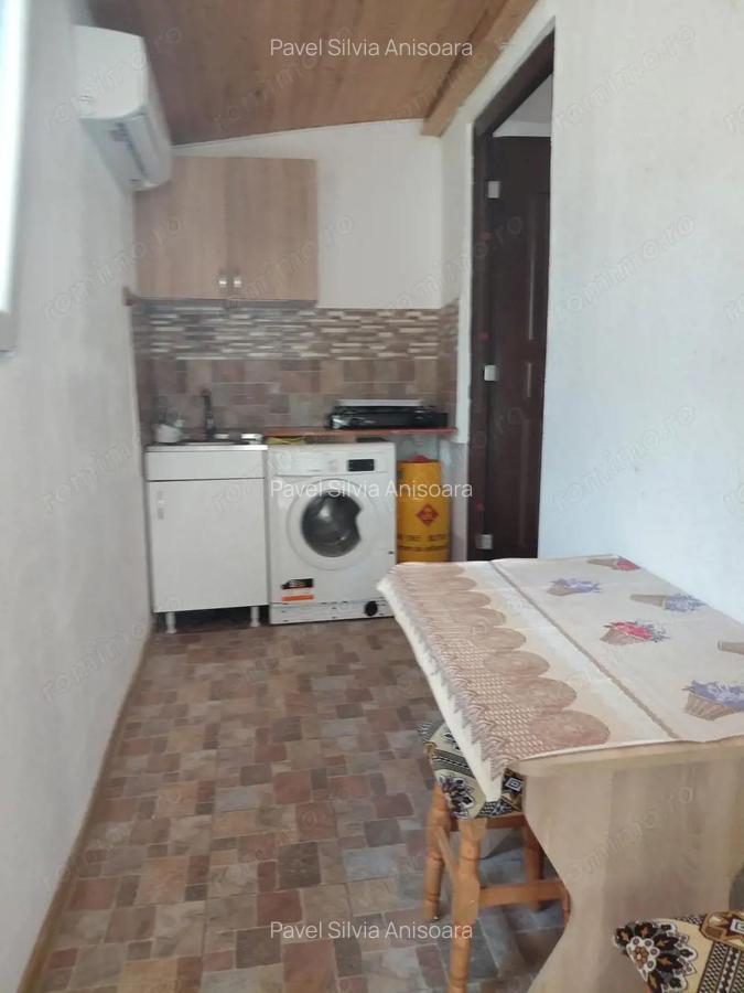 Apartament 1 camera la curte ,str. Traian - 6