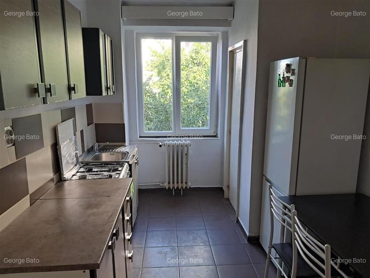 Apartament cu 3 camere decomandat în Nufărul - 14