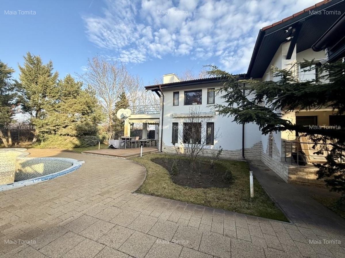 Grădină superbă, piscină și intimitate deplină - 1387 mp teren - 2