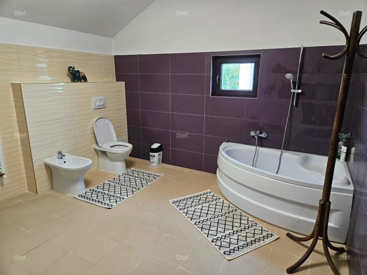 Casă individuală cu 5 camere în Central - 9