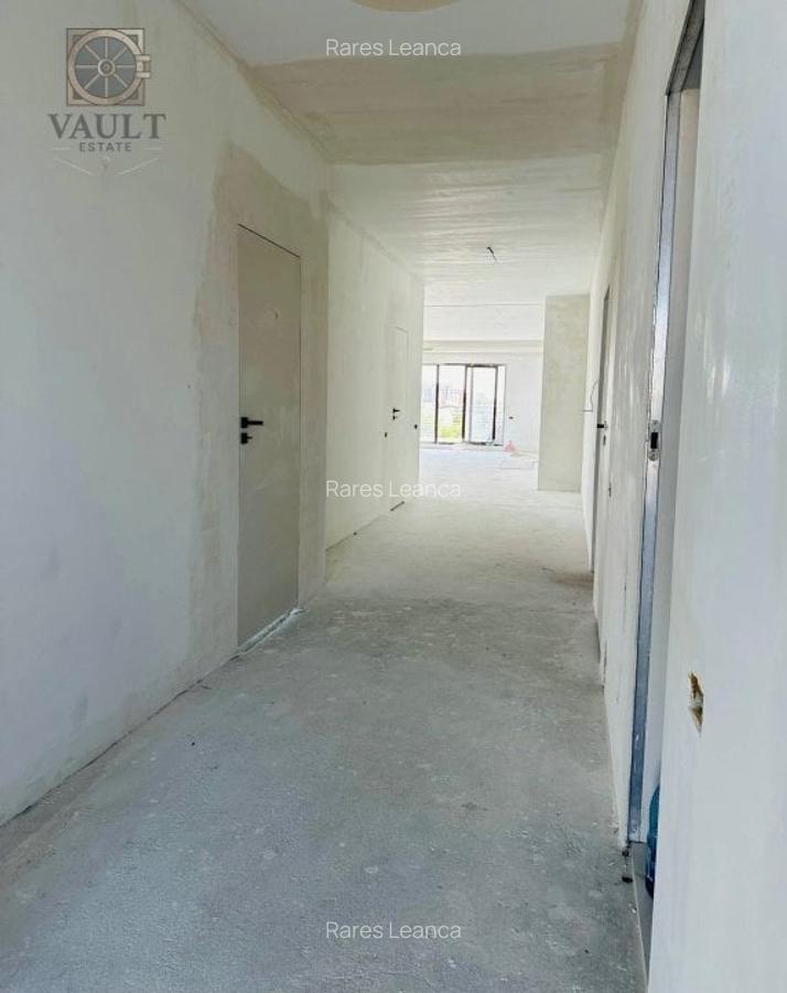 Apartament cu 4 camere decomandat în Pipera - 1