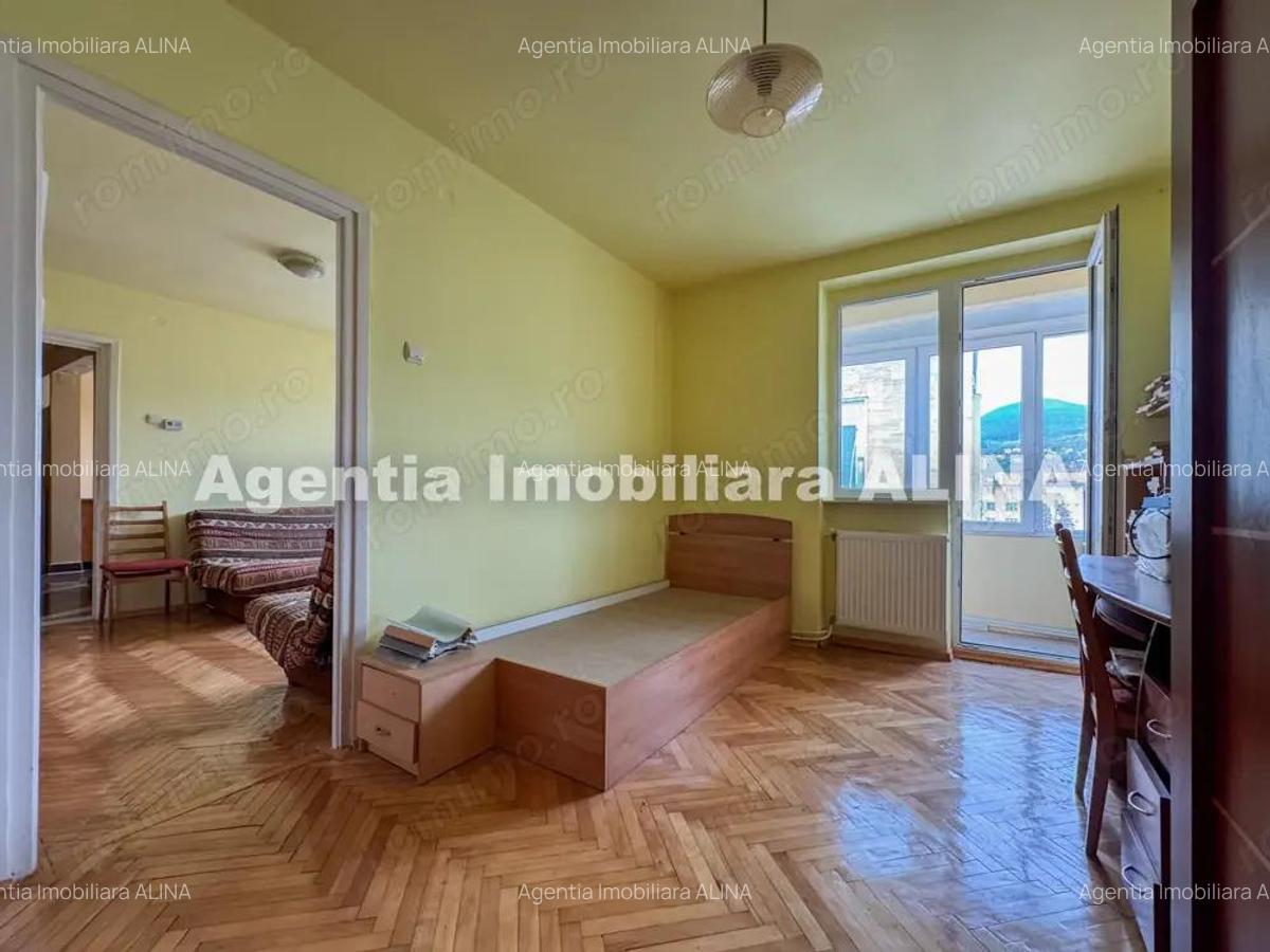 Ap. 2 camere in Deva, zona Iuliu Maniu, suprafata utila 45 mp, semidecomandat, etaj 3 - 19