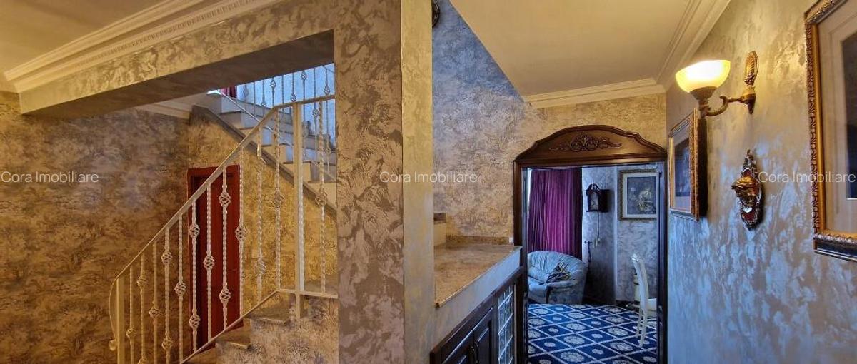 Casa de vanzare, Sanmartin la intrarea in localitate - 9