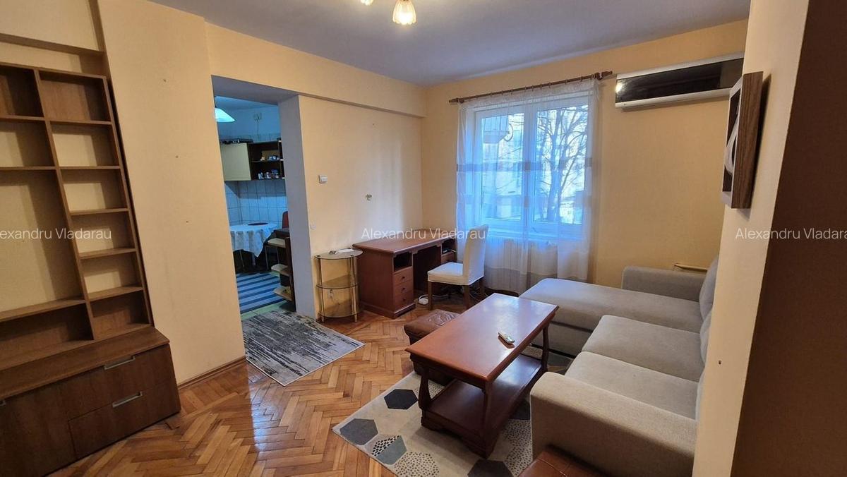 Apartament cu 2 camere - piata Romana - 2