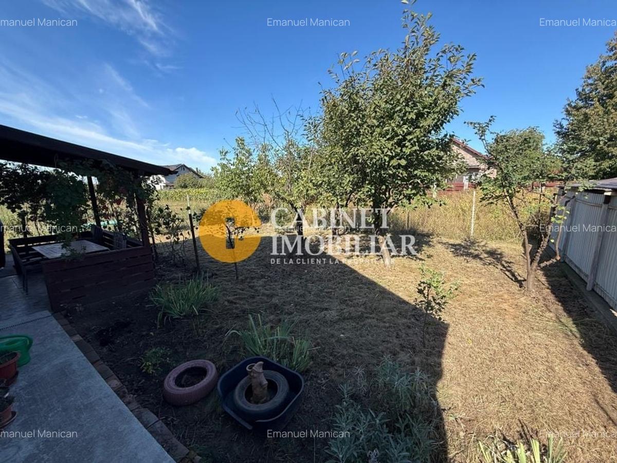 Aroneanu - Casa la asfalt - 420mp teren - 3 camere - Canalizare - 15