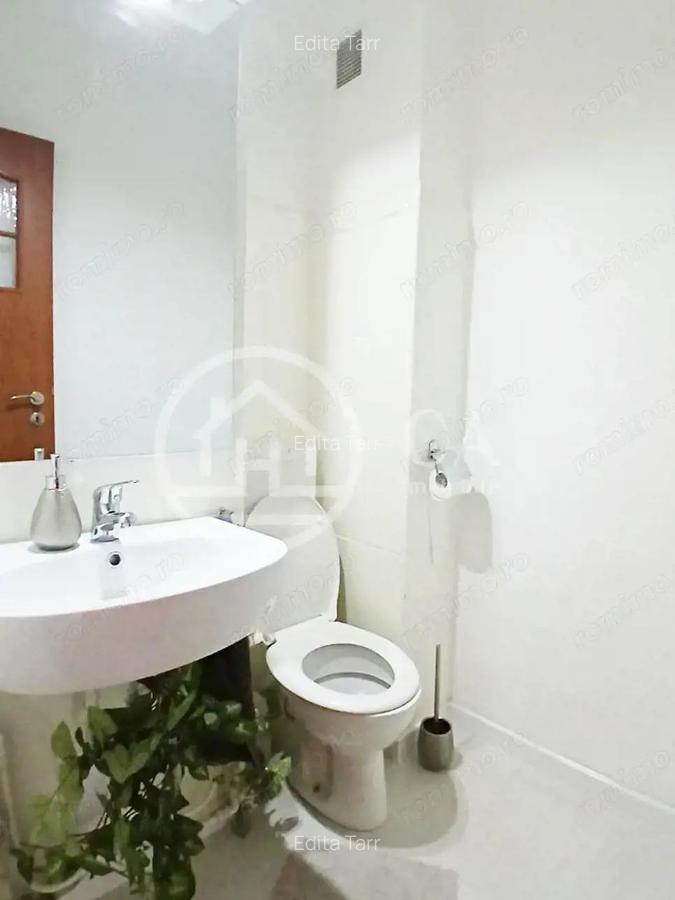Apartament de vanzare cu 3 camere in zona Rogerius, Oradea - 14