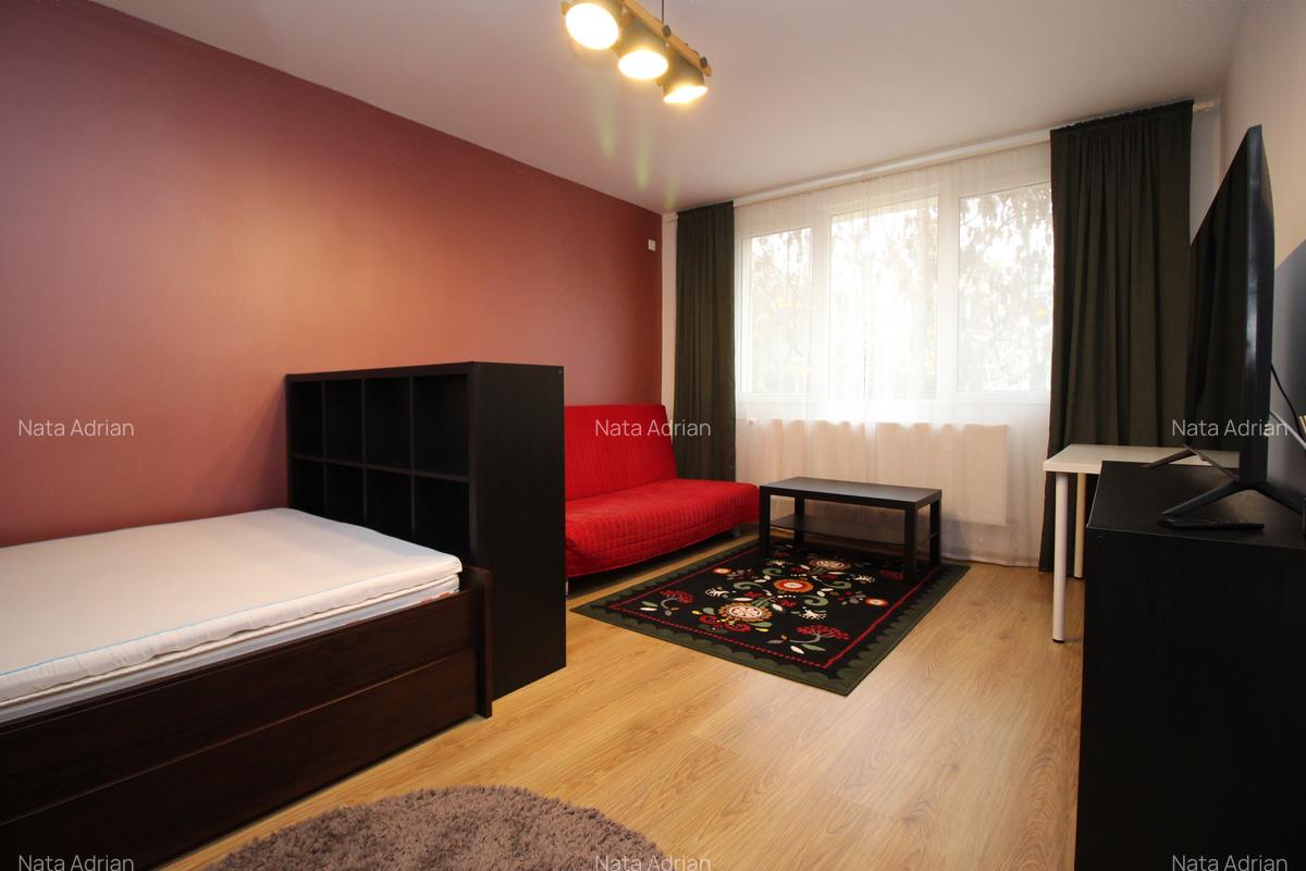 Alexandru Obregia - Garsonieră renovată, mobilată modern, decomandată - 1