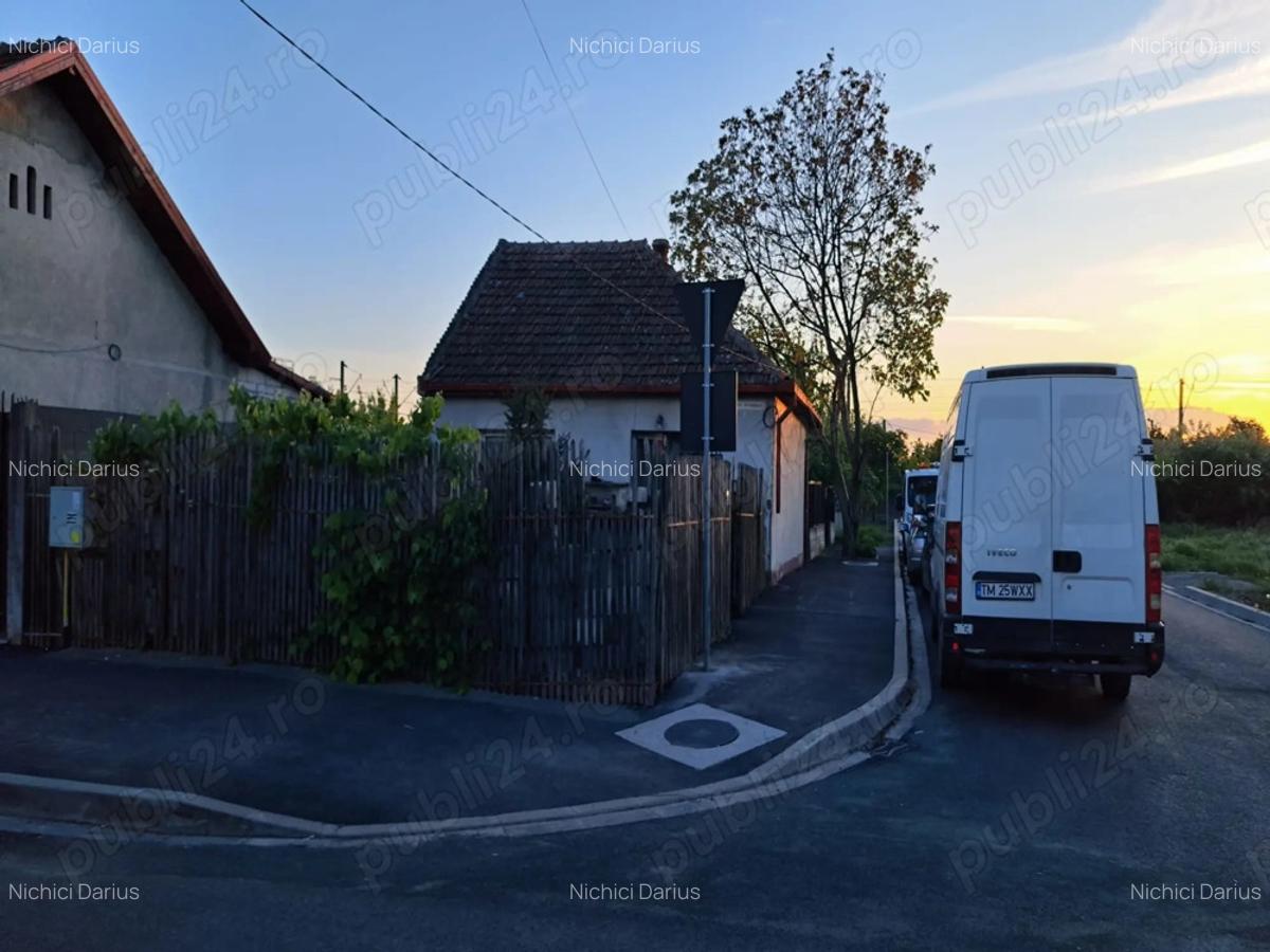 Casa pe col? cu teren 396 m2 ?i proiect de mansardare (reinnoibil) - 2