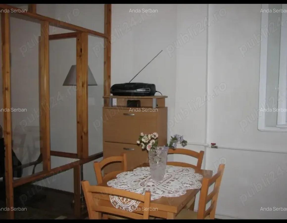 Situata intr-o oaza de verdeata,acompaniata de ciripitul pasarelelor - 3