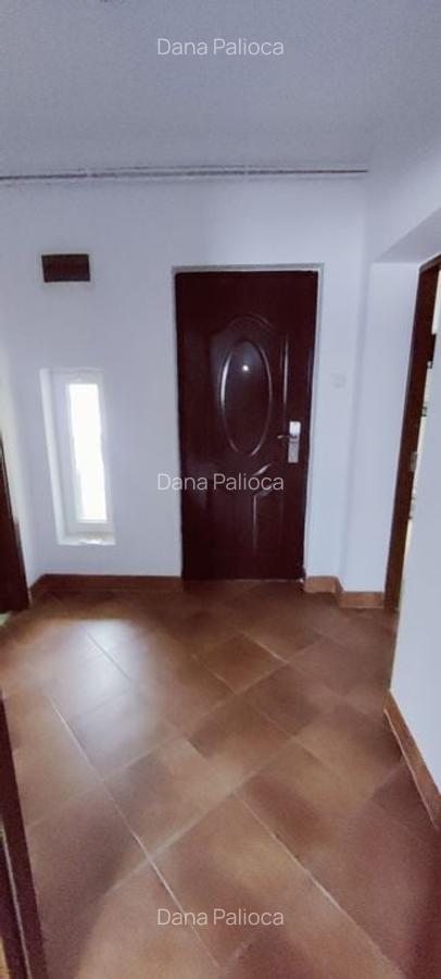 Apartament cu 5 camere decomandat în Ghiroda - 17