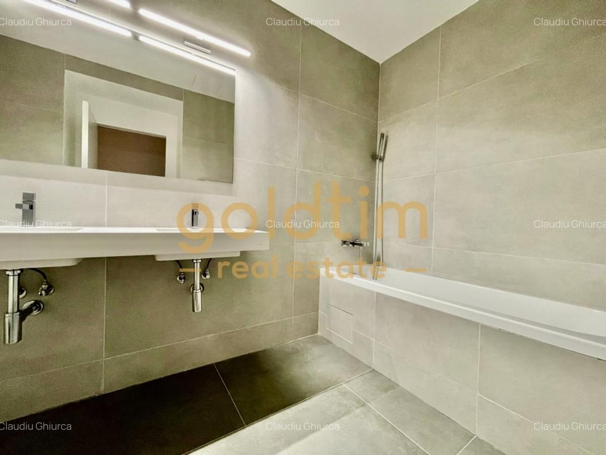 DUPLEX/ZONA REFERINTA/ LOC PARCARE - 44