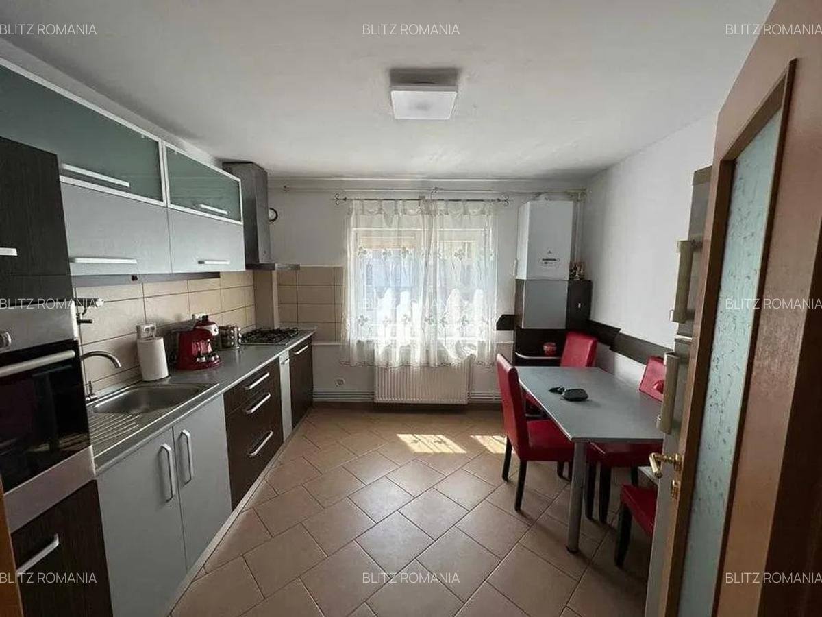 Apartament cu 3 camere, decomandat, Calea Bucuresti, CT, AC! - 2