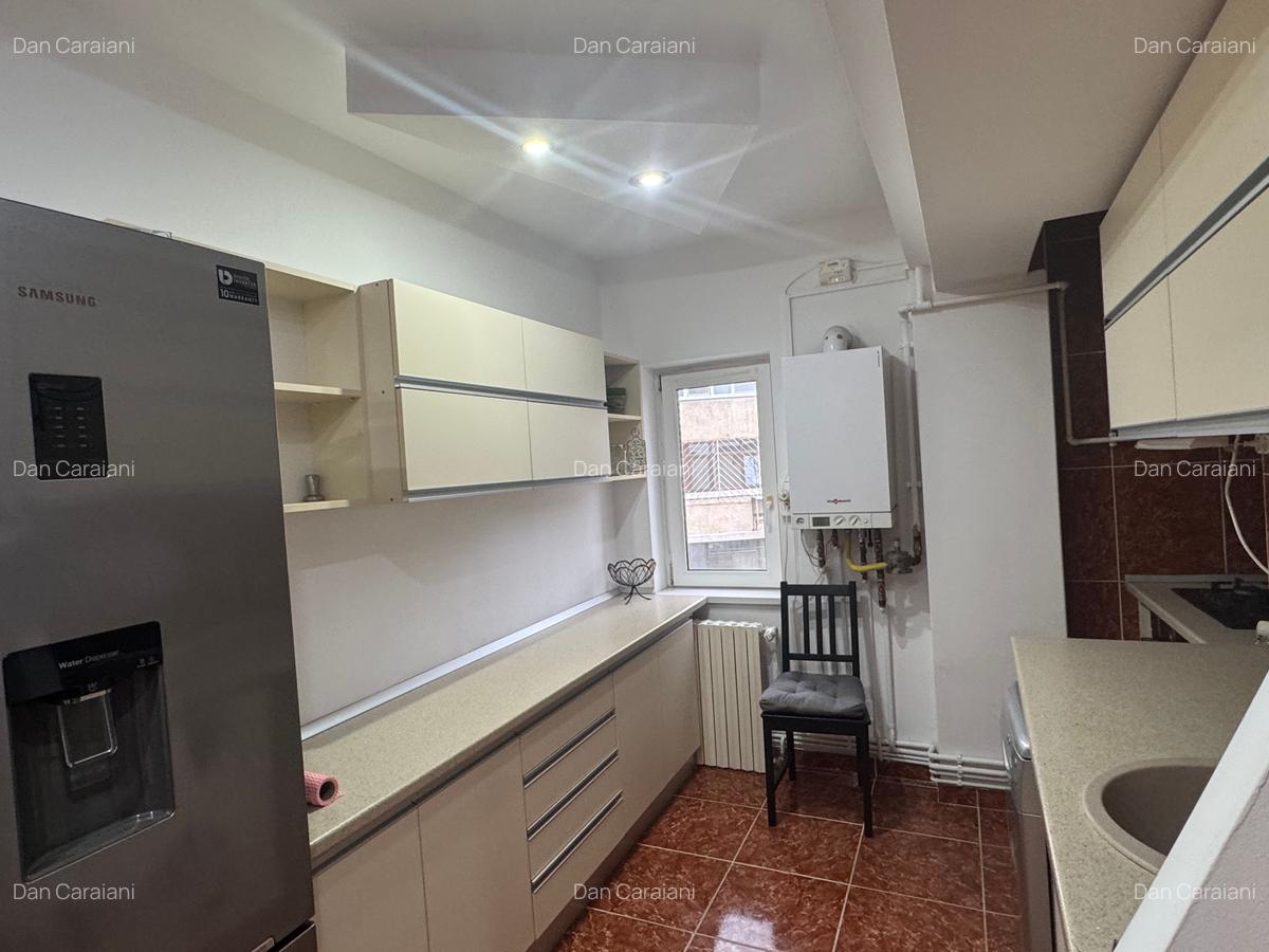 Oferim spre chirie apartament cu 3 camere zona Spital - 10