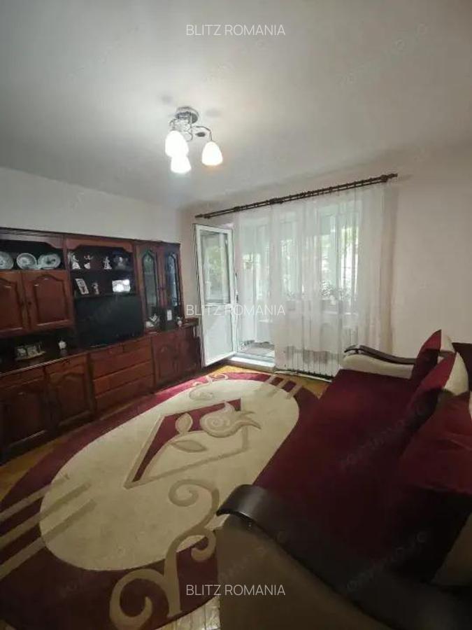 Apartament de vanzare, cu 2 camere, 41 mp, zona ultracentrala - 3