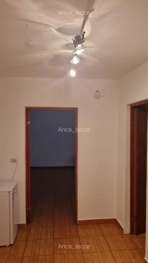 Spatiu pentru amenajare birou / cabinet - parterul bloc (stradal) - 1 Spatiu pentru amenajare birou / cabinet - parterul bloc (stradal) - 1