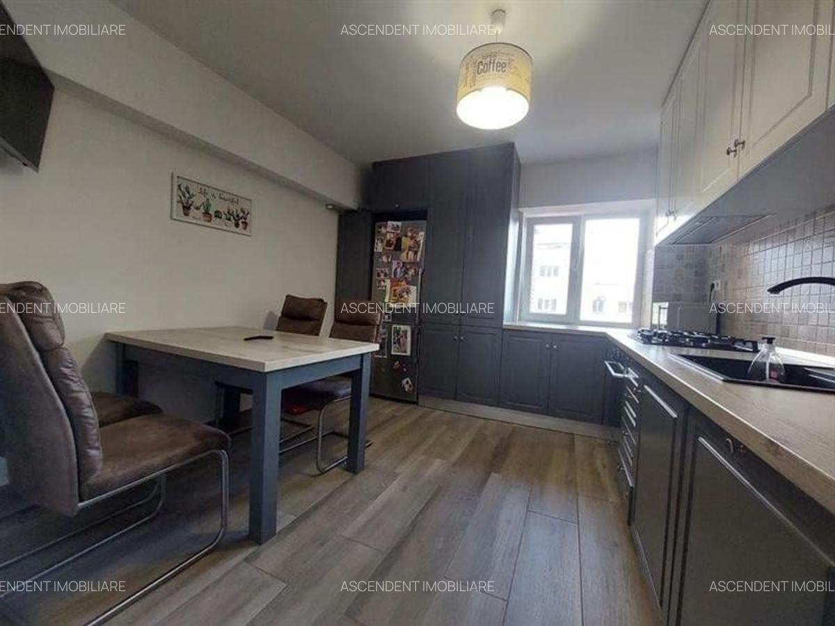 Apartament cu 3 camere decomandat în Centrul Civic - 10