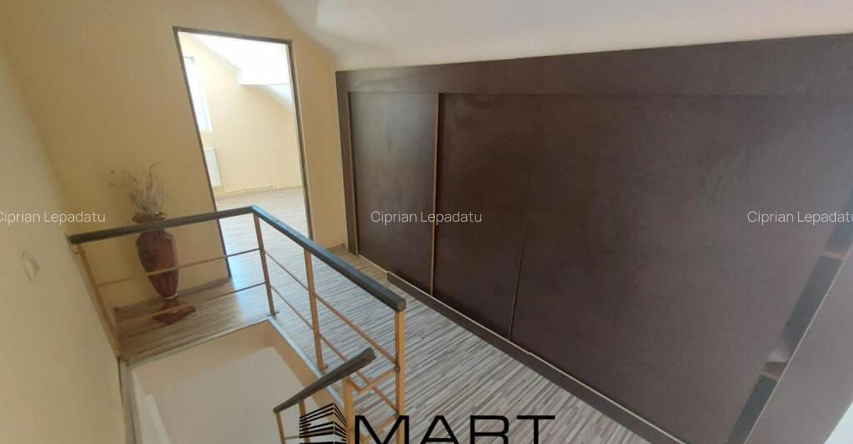 Apartament la mansarda 4 camere zona Vasile Aaron - 8