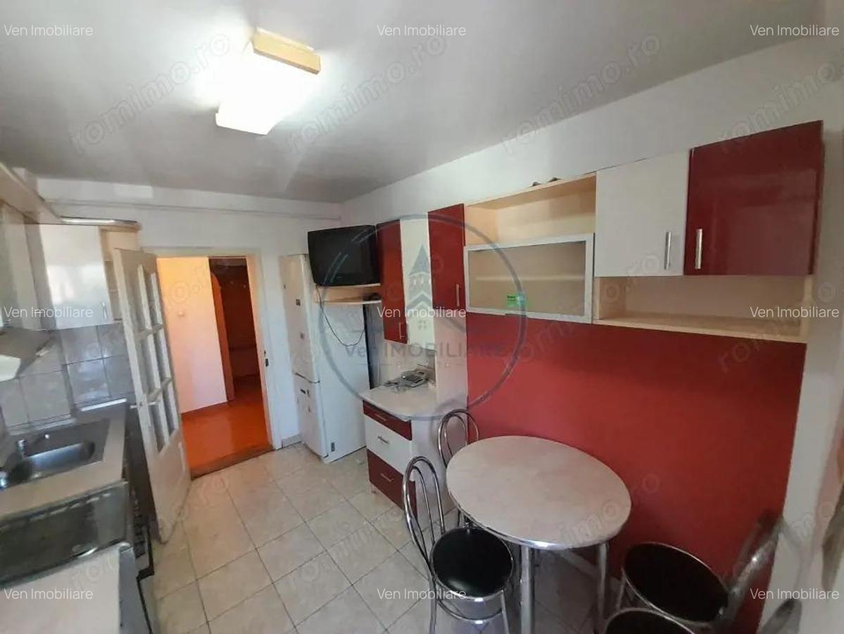Apartament 4 camere,etajul 2,zona Petru Rares - 4