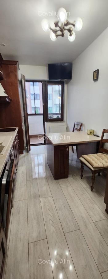 Apartament 2 camere, 2 grupuri sanitare, loc parcare, situat in Tractorul - 7