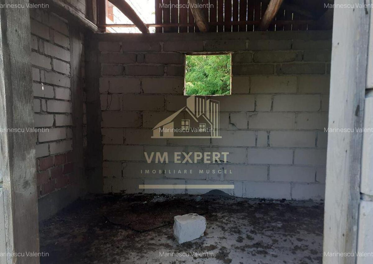 VILA 8 CAMERE, TEREN 5000 MP CAMPULUNG, APA SARATA - 1