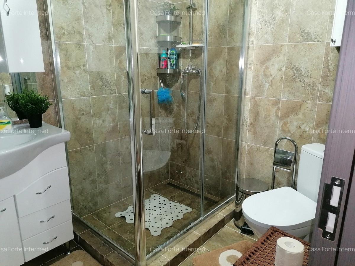 Casa de inchiriat Bulevardul Mamaia zona Delfinariu  900 euro - 13