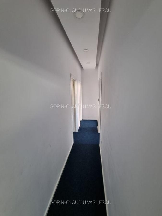 Poarta 6-spatiu comercial finisat modern cu 2 intrari - 29