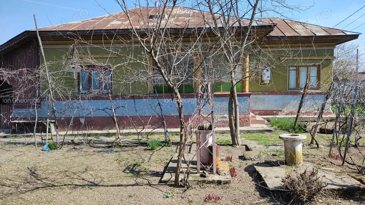 Vand Casa Singureni+curte - 1