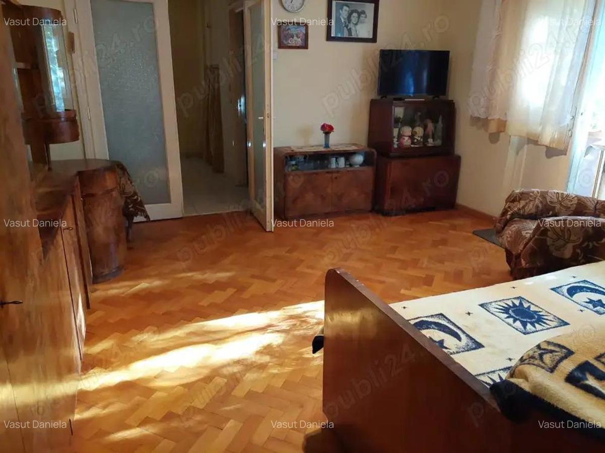 Dau in chirie apartament,doua camere,zona Splaiul Crisanei,52 MP suprafa?a utila,complet mobilat ?i - 1
