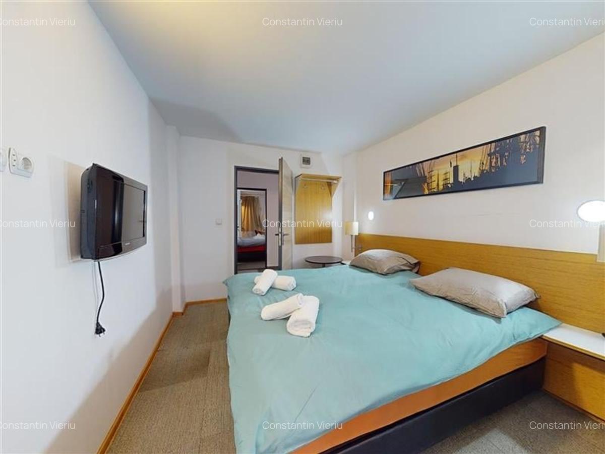 LIVE! Motel sub proiect inovator,design eco-friendly,confort optimizat,Cristian, - 30
