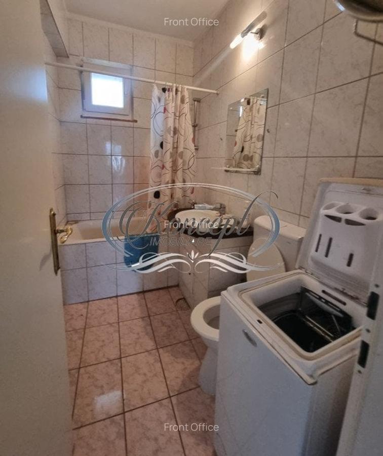 Apartament spatios pe strada Plopilor - 11