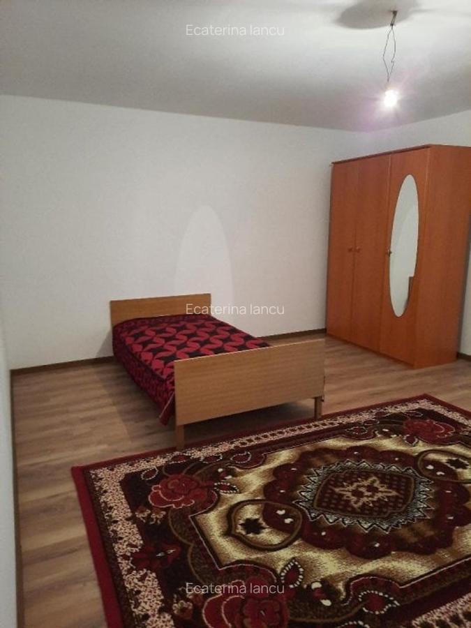 Casă cu 6 camere în Românești - 13