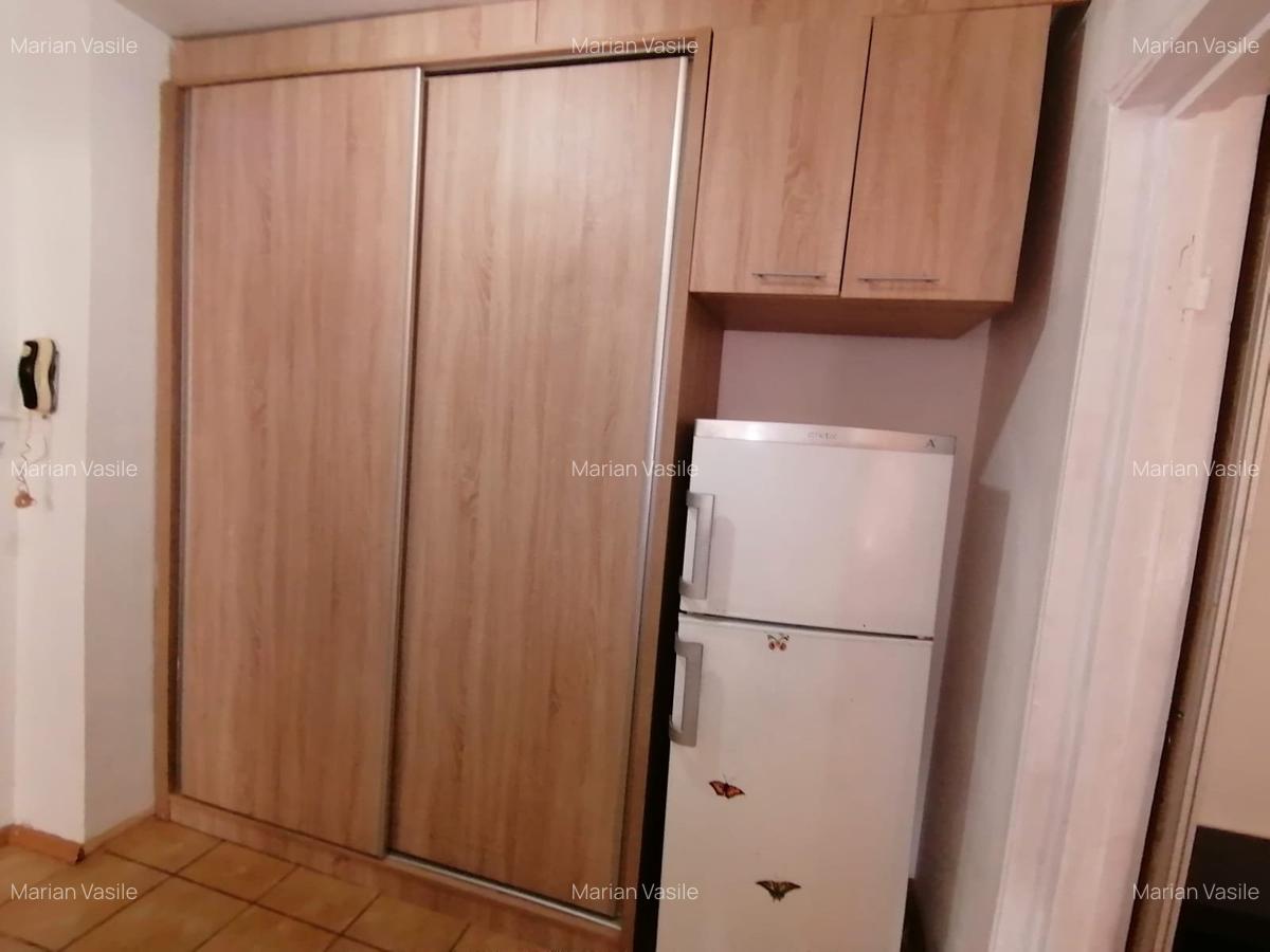 Garsoniera decomandata, bloc stradal Theodor Pallady - 7